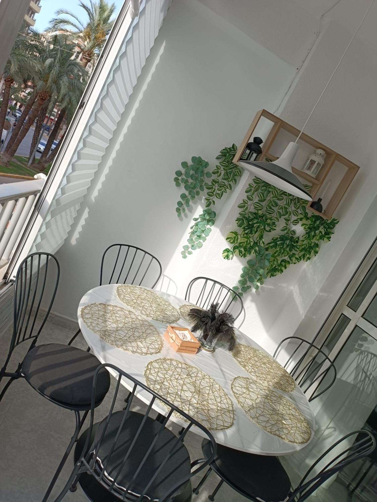 Amazing Beach Apartment Кульєра Екстер'єр фото